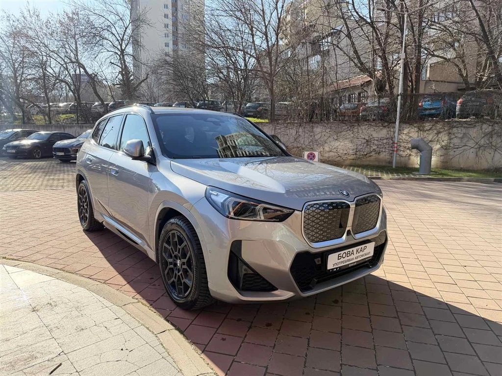 BMW iX1 xDrive30 | Mobile.bg � ����������� 3