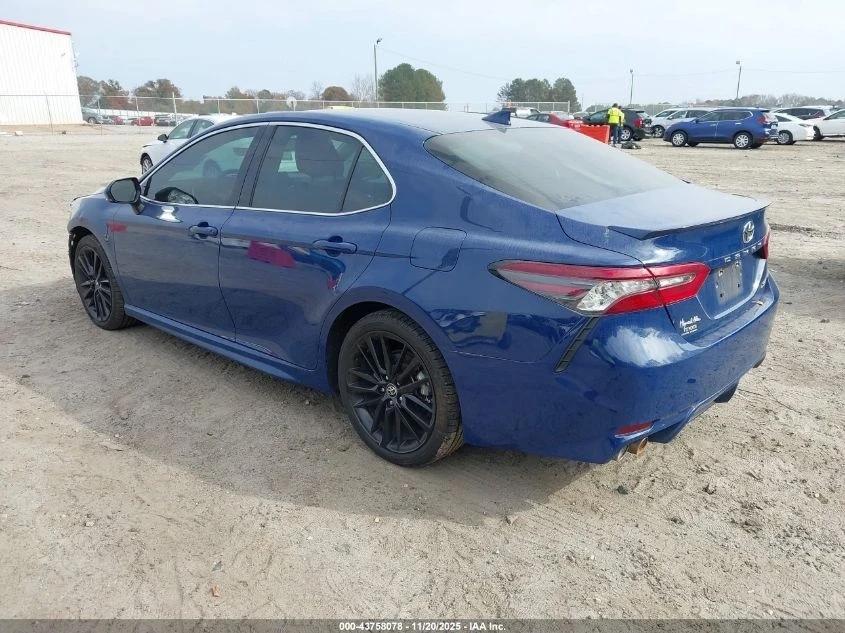 Toyota Camry XSE - изображение 3