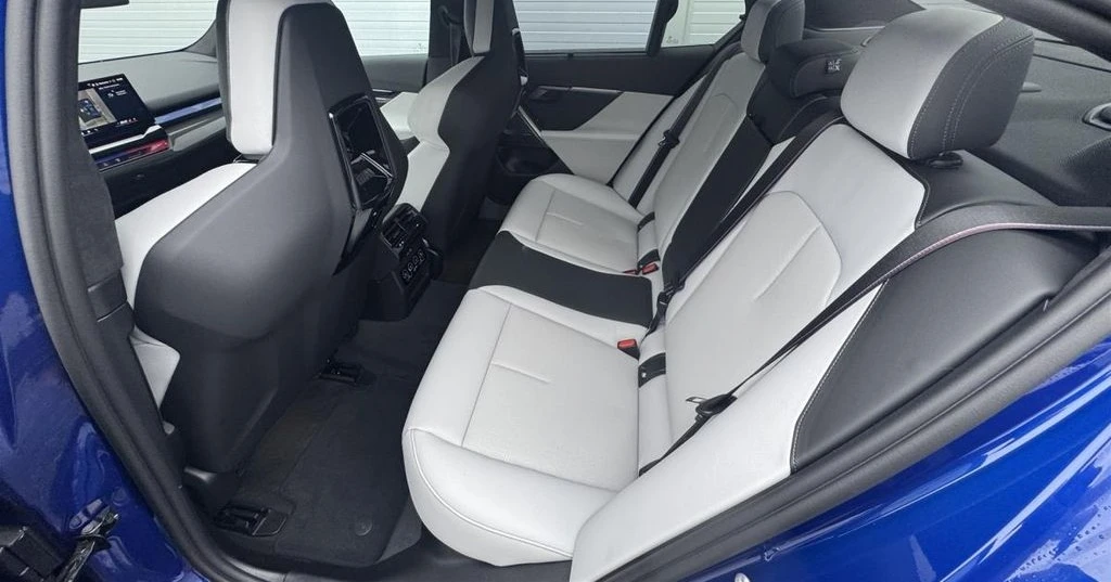 BMW M5 4.4 V8 xDrive - изображение 9