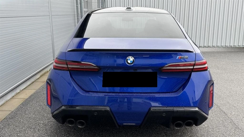 BMW M5 4.4 V8 xDrive - изображение 5