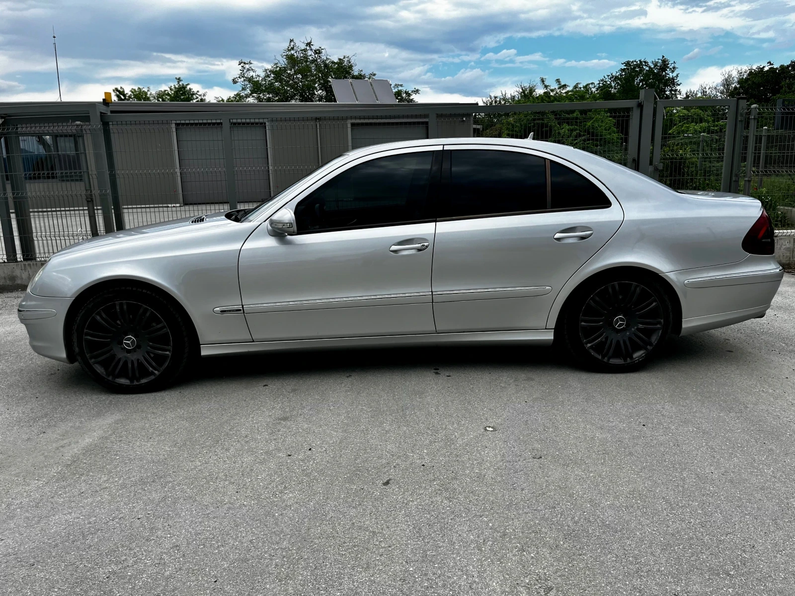 Mercedes-Benz E 280 CDI avangard, снимка 2 - Автомобили и джипове - 53837474
