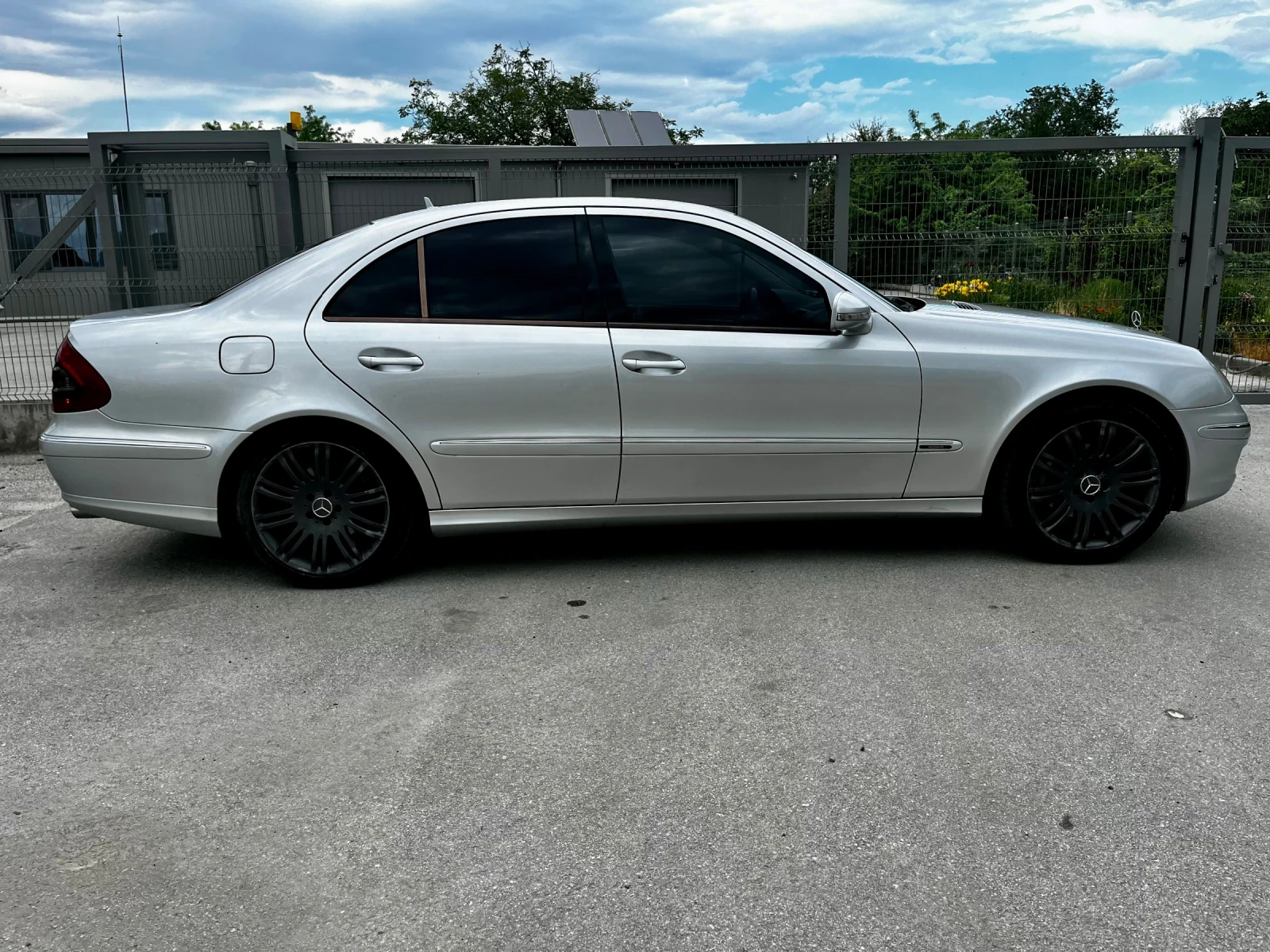 Mercedes-Benz E 280 CDI avangard, снимка 7 - Автомобили и джипове - 53837474
