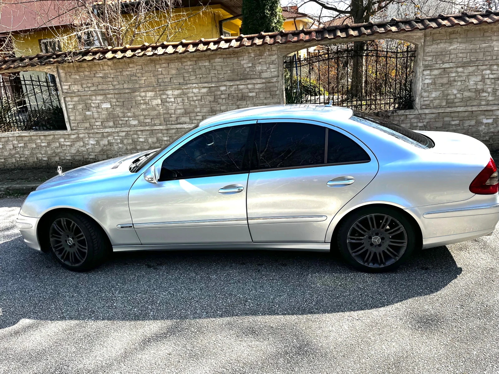 Mercedes-Benz E 280 CDI avangard, снимка 3 - Автомобили и джипове - 53837474