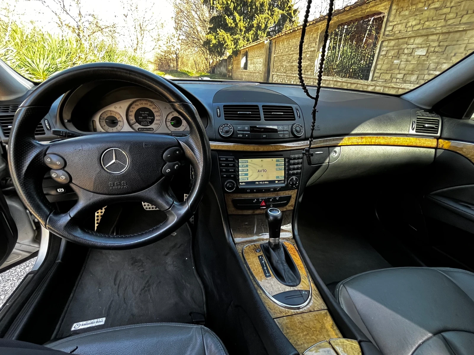 Mercedes-Benz E 280 CDI avangard, снимка 8 - Автомобили и джипове - 53837474