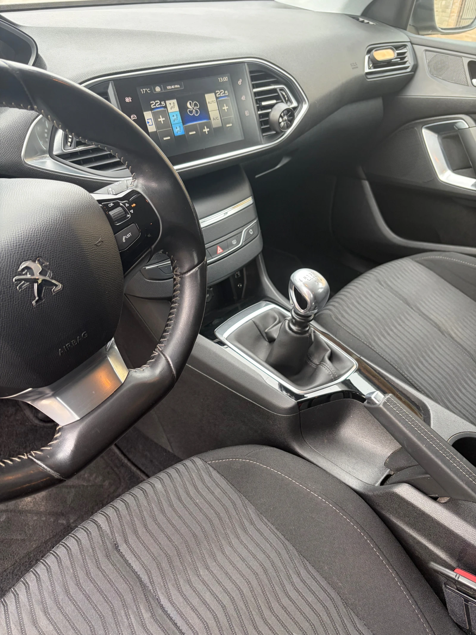 Peugeot 308 1.6 308SW BlueHDi, снимка 6 - Автомобили и джипове - 54000699