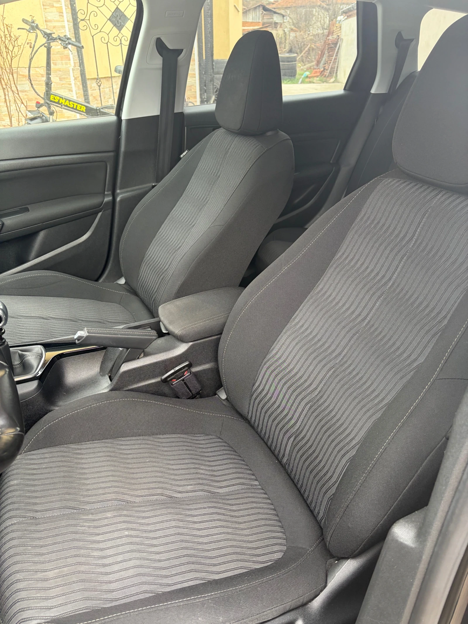 Peugeot 308 1.6 308SW BlueHDi, снимка 7 - Автомобили и джипове - 54000699