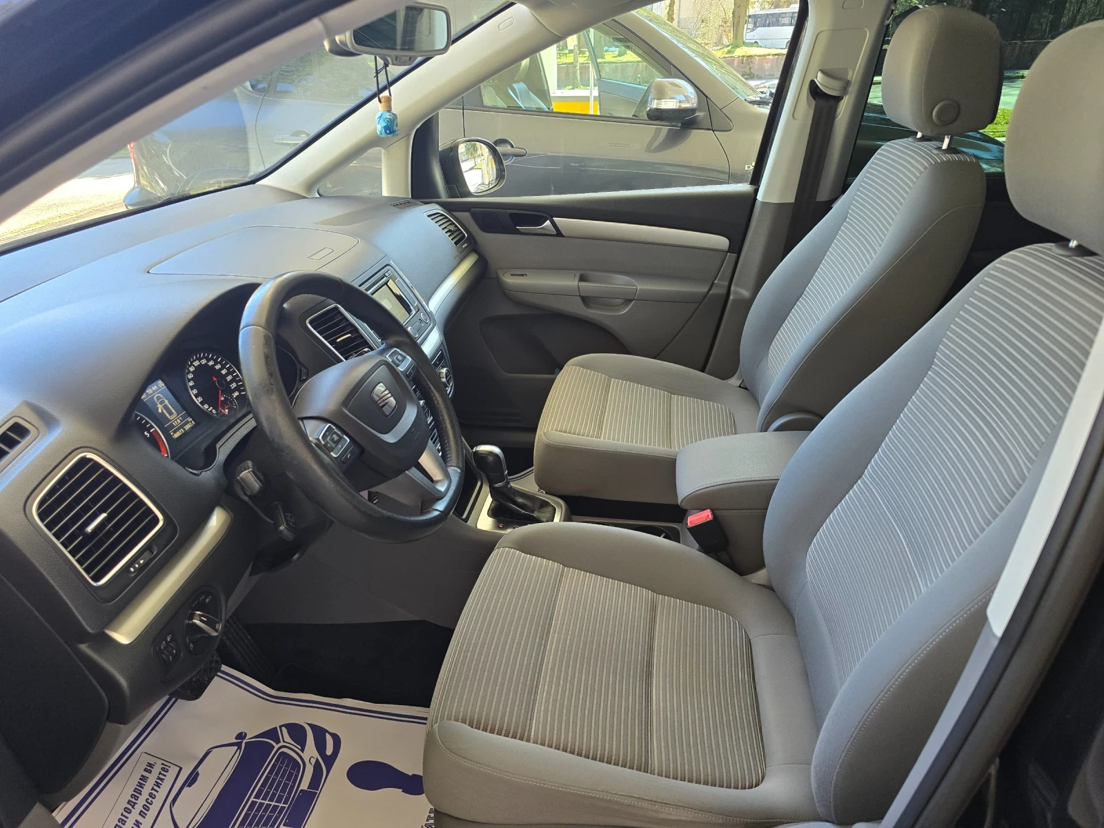 Seat Alhambra 2.0tdi 177к.с. ШВЕЙЦАРИЯ , снимка 10 - Автомобили и джипове - 54114121