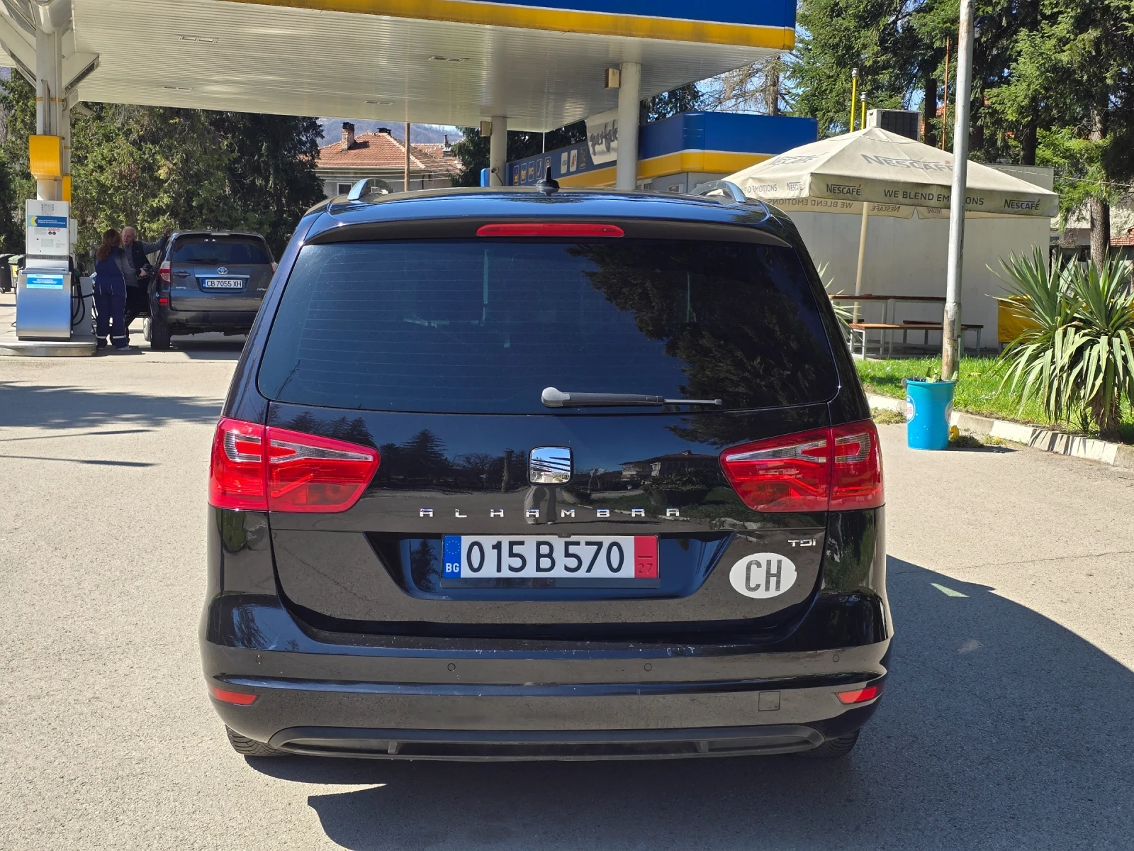 Seat Alhambra 2.0tdi 177к.с. ШВЕЙЦАРИЯ , снимка 6 - Автомобили и джипове - 54114121