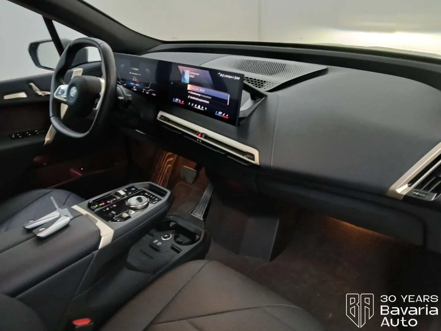 BMW iX 40 xDrive Sport, снимка 7 - Автомобили и джипове - 54476099