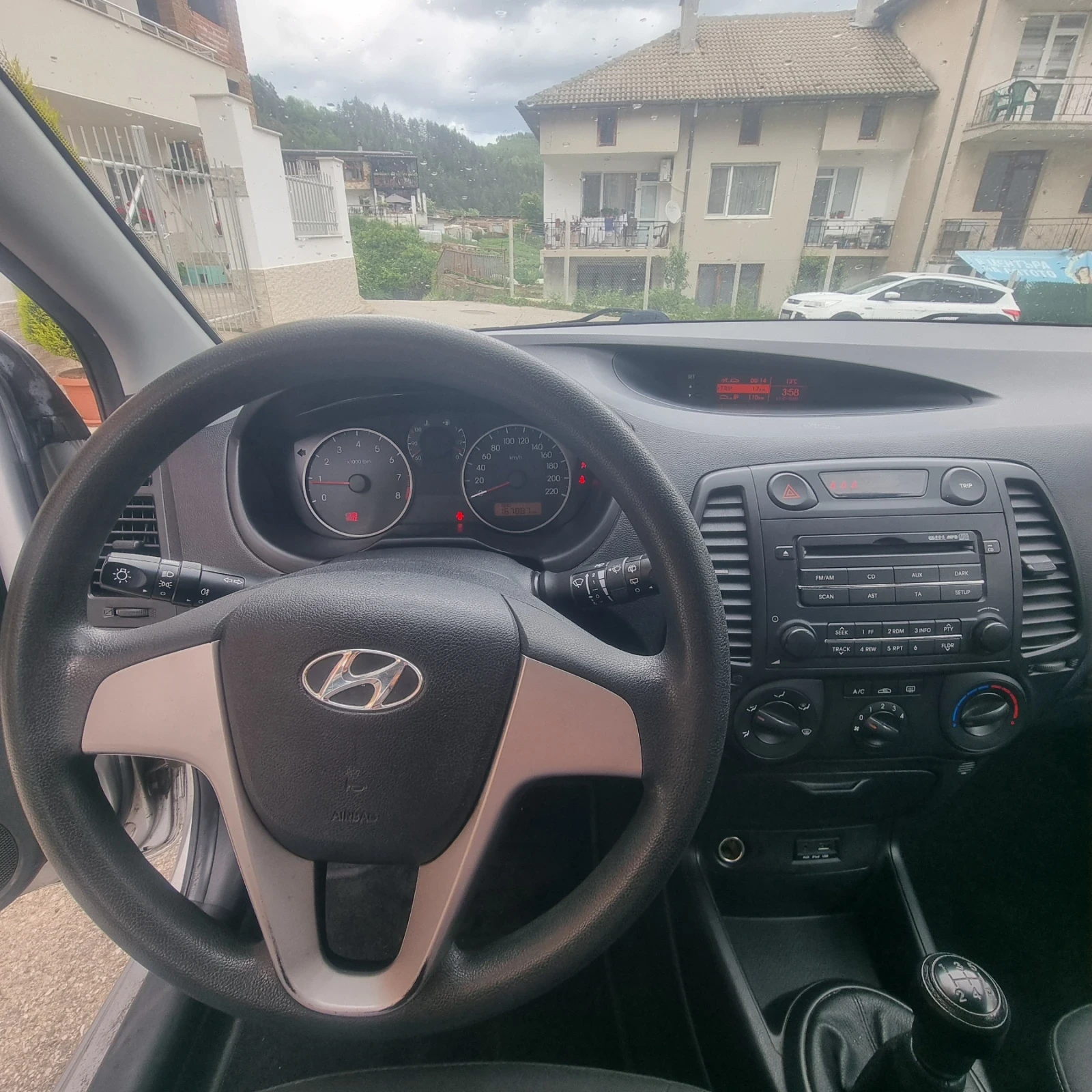 Hyundai I20 1.2i, снимка 9 - Автомобили и джипове - 54582212