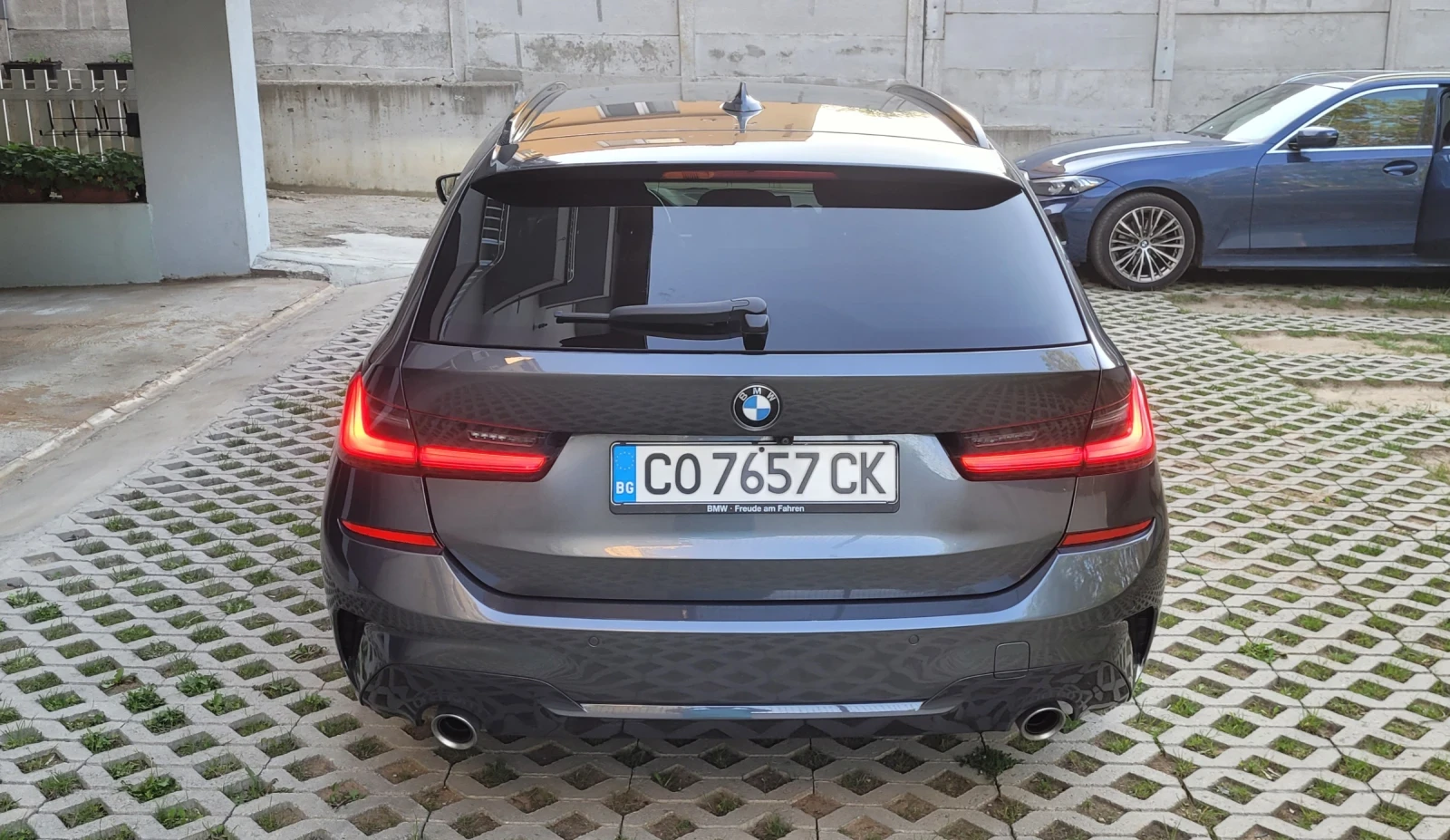 BMW 320 xDrive G21 M package , снимка 8 - Автомобили и джипове - 54634730
