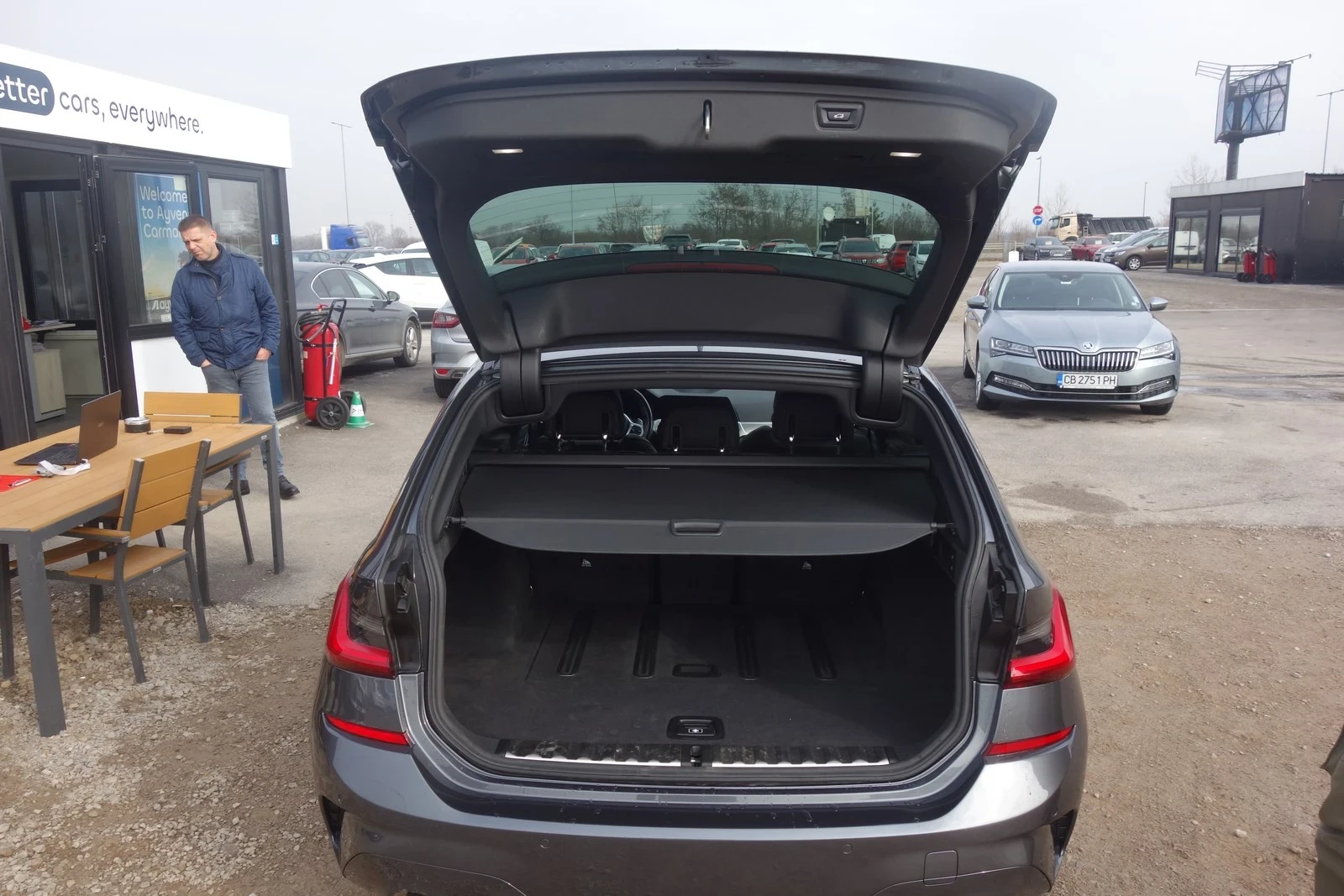 BMW 320 xDrive G21 M package , снимка 14 - Автомобили и джипове - 54634730
