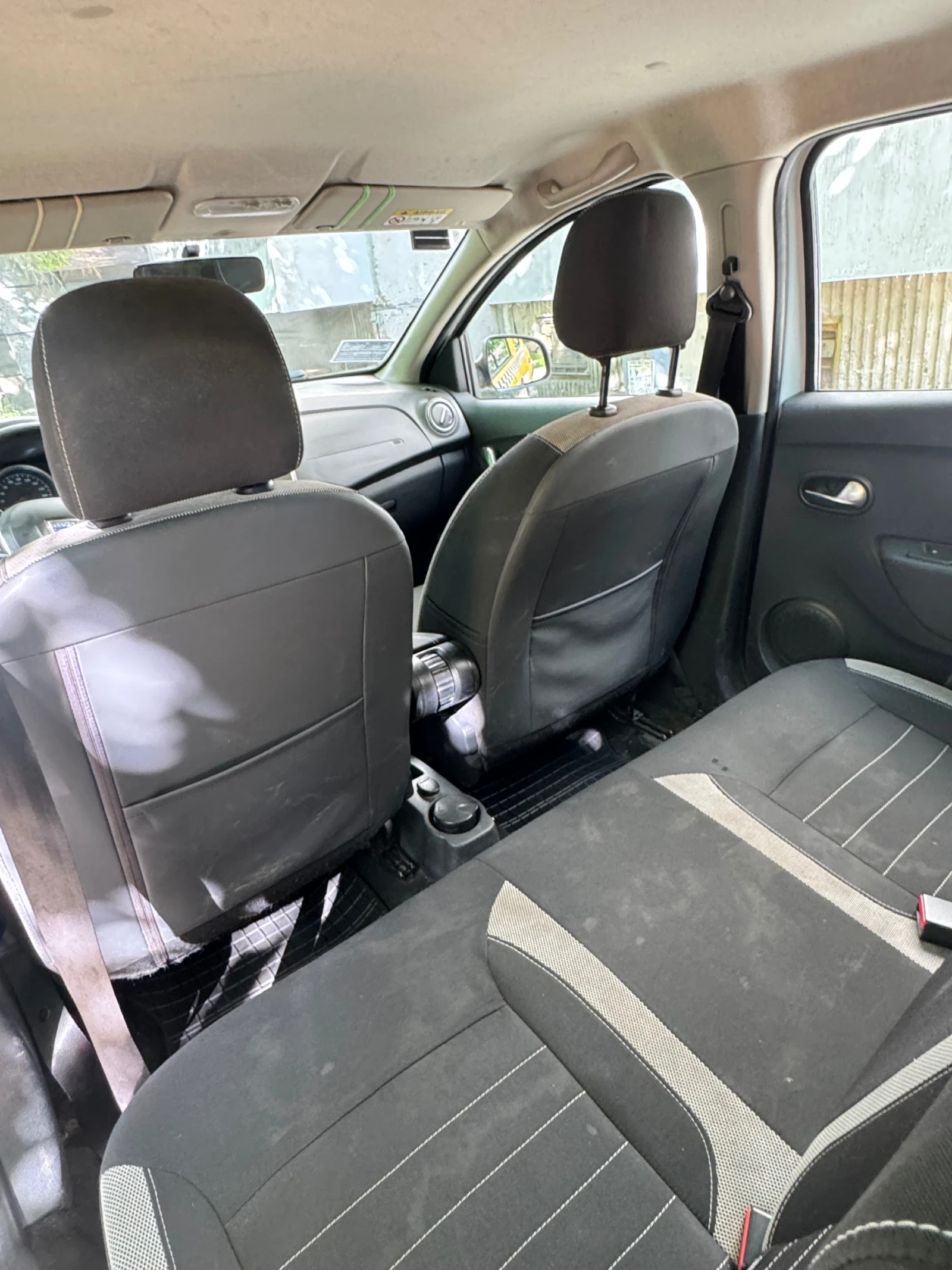 Dacia Sandero Stepway, снимка 9 - Автомобили и джипове - 54720033