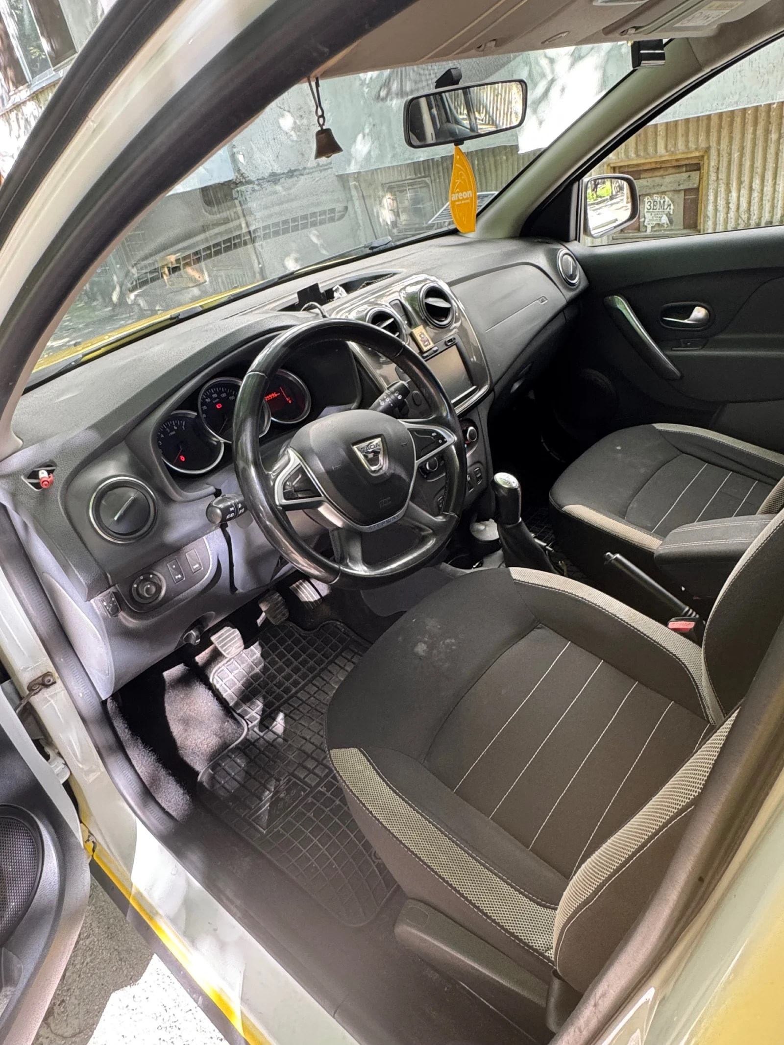 Dacia Sandero Stepway, снимка 6 - Автомобили и джипове - 54720033
