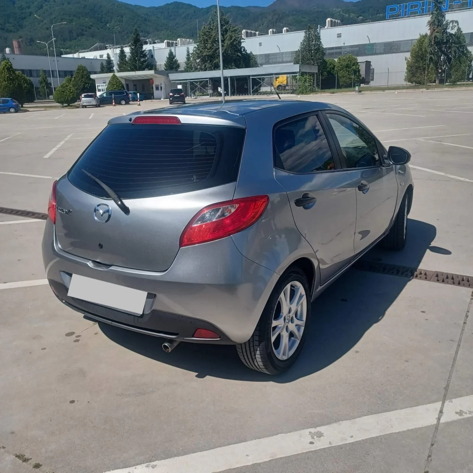 Mazda 2, снимка 2 - Автомобили и джипове - 54728499