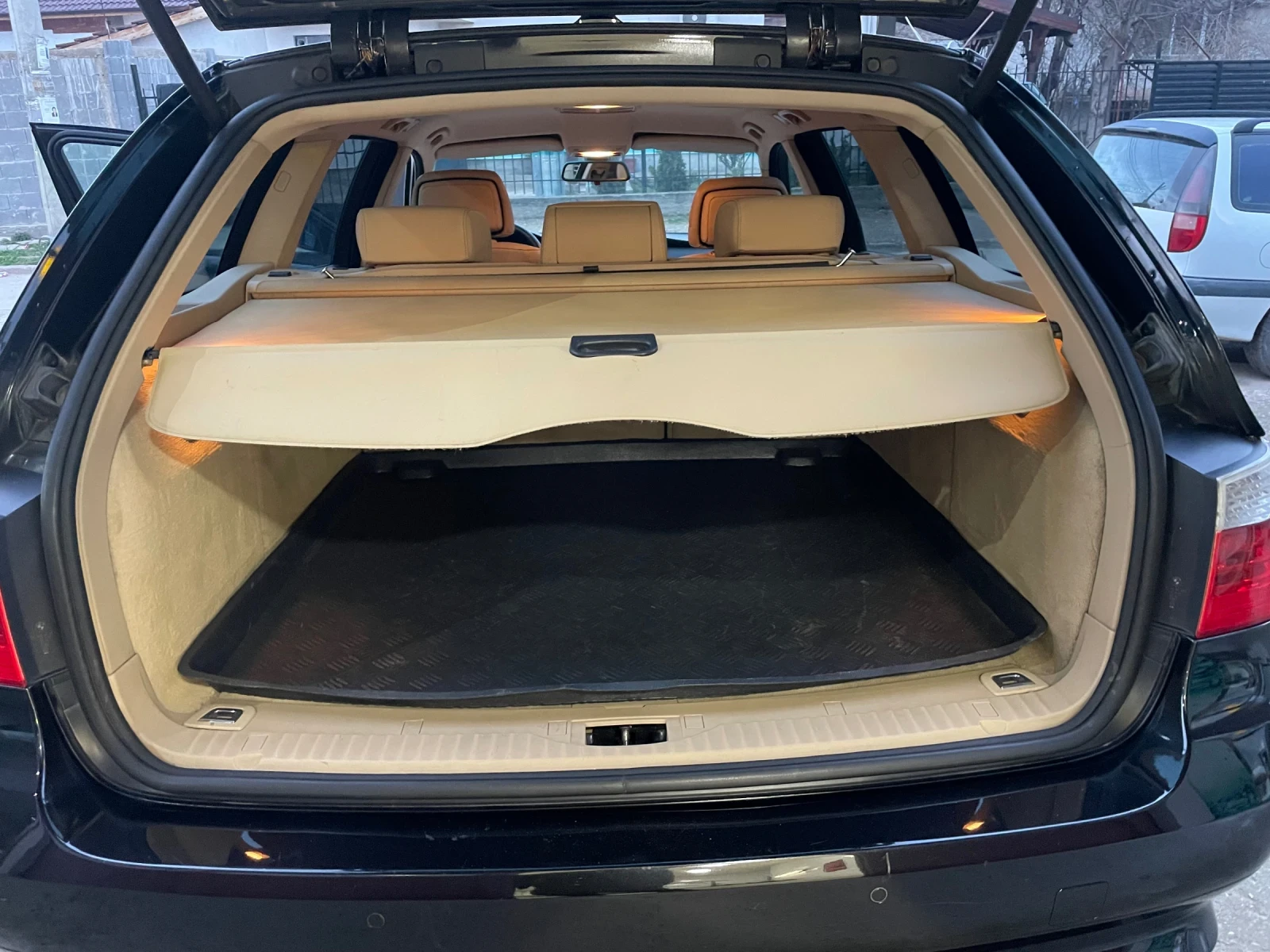 BMW 520 520d facelift, снимка 11 - Автомобили и джипове - 55881777