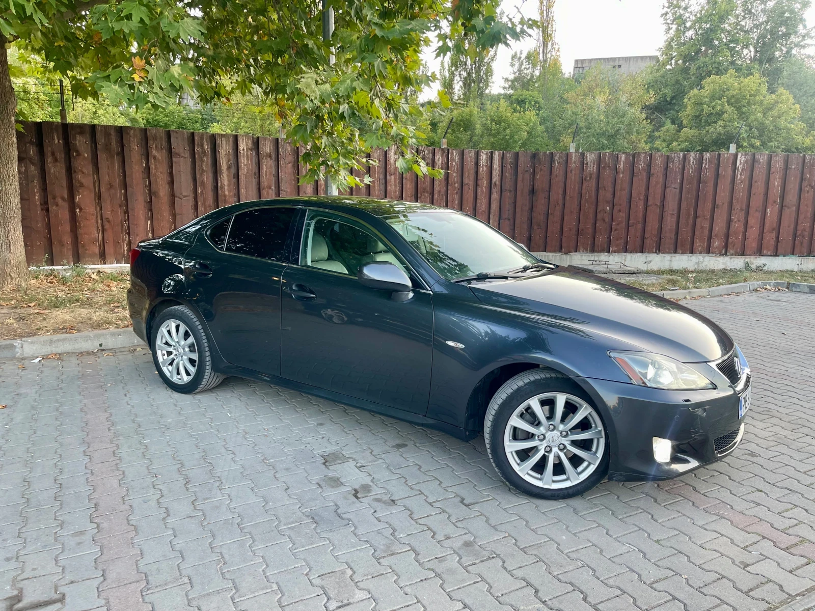 Lexus IS 220d Luxury  | Mobile.bg � ����������� 2