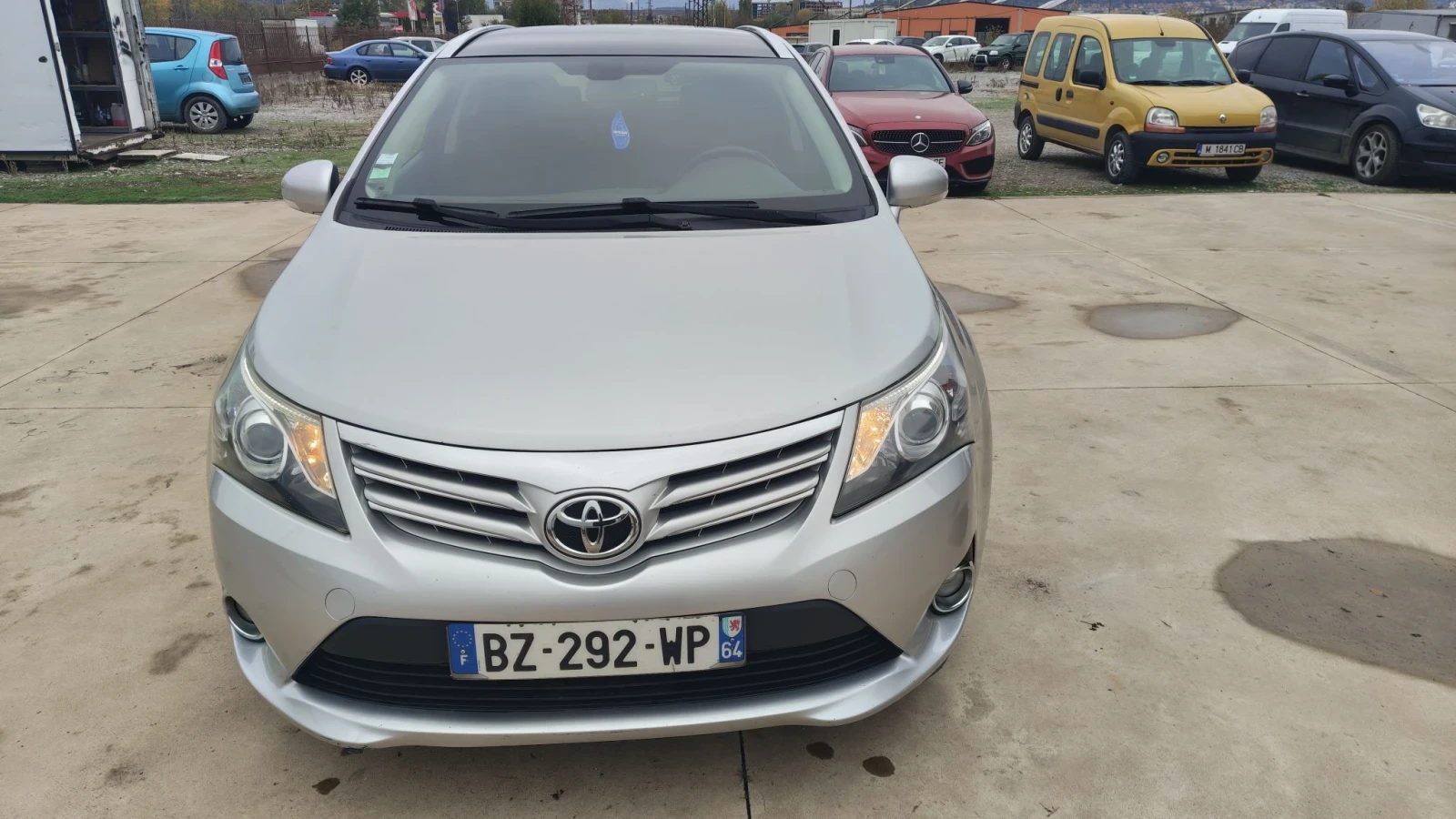 Toyota Avensis 2.0 D4d - ПАНОРАМА - НАВИ, снимка 2 - Автомобили и джипове - 56726599