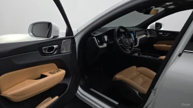 Volvo XC60 * D5* ПАНО* LED* KEYLESS* Camera* ПОДГРЕВ* 360* , снимка 10