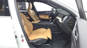 Volvo XC60 * D5* ПАНО* LED* KEYLESS* Camera* ПОДГРЕВ* 360* , снимка 11