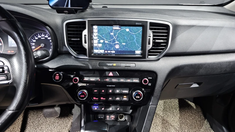 Kia Sportage 2.0 2WD NOBLESSE autogeorge.com, снимка 13 - Автомобили и джипове - 52389567