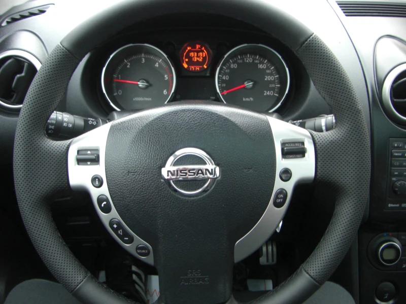Nissan Qashqai 1.5dci NAVI KAMERA PANORAMA 6ck., снимка 11 - Автомобили и джипове - 52834169