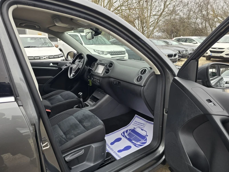 VW Tiguan 2.0TDI 110к.с Топ състояние , снимка 13 - Автомобили и джипове - 52884068