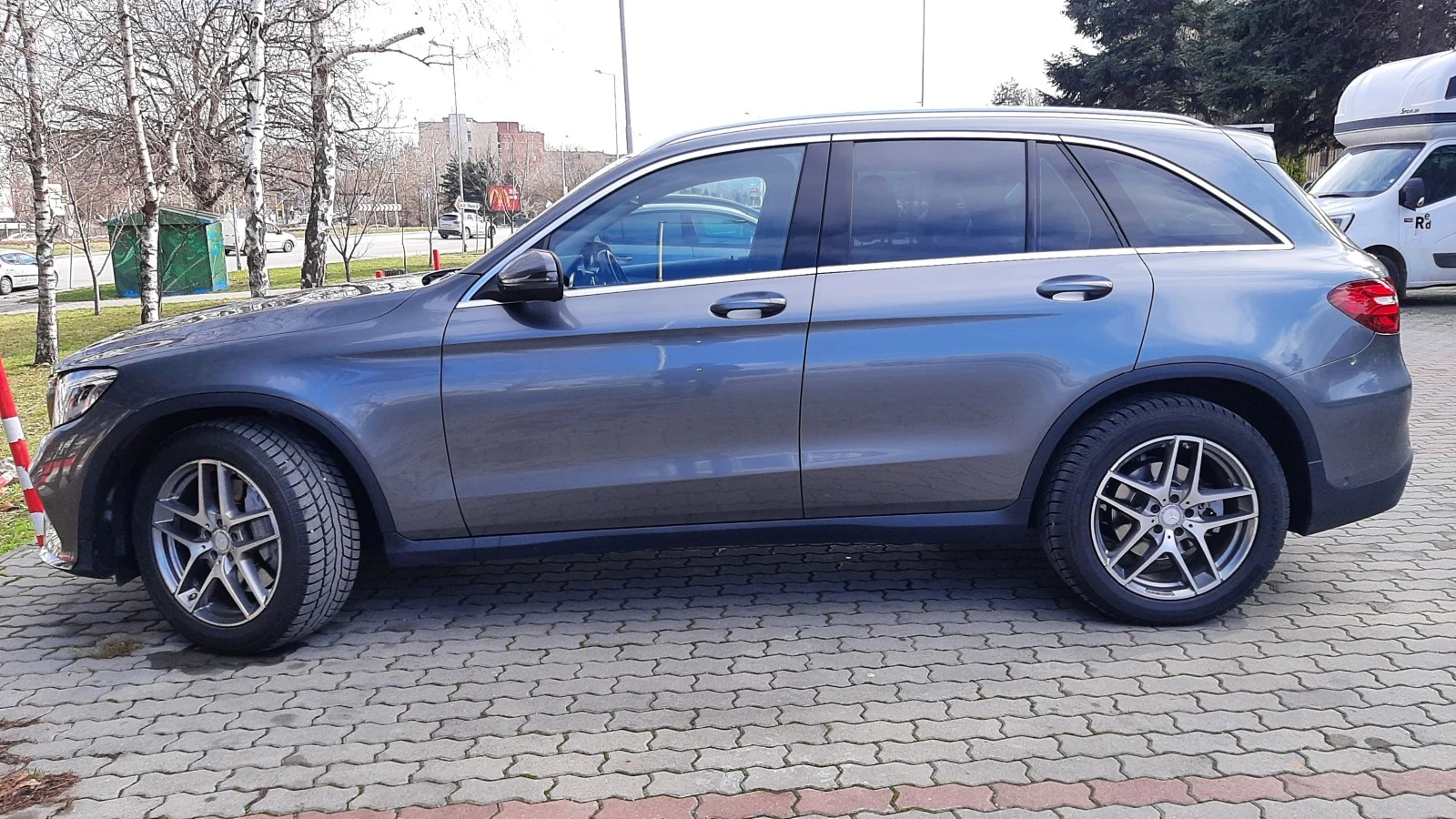 Mercedes-Benz GLC 250AMG Line 4 matic - изображение 2