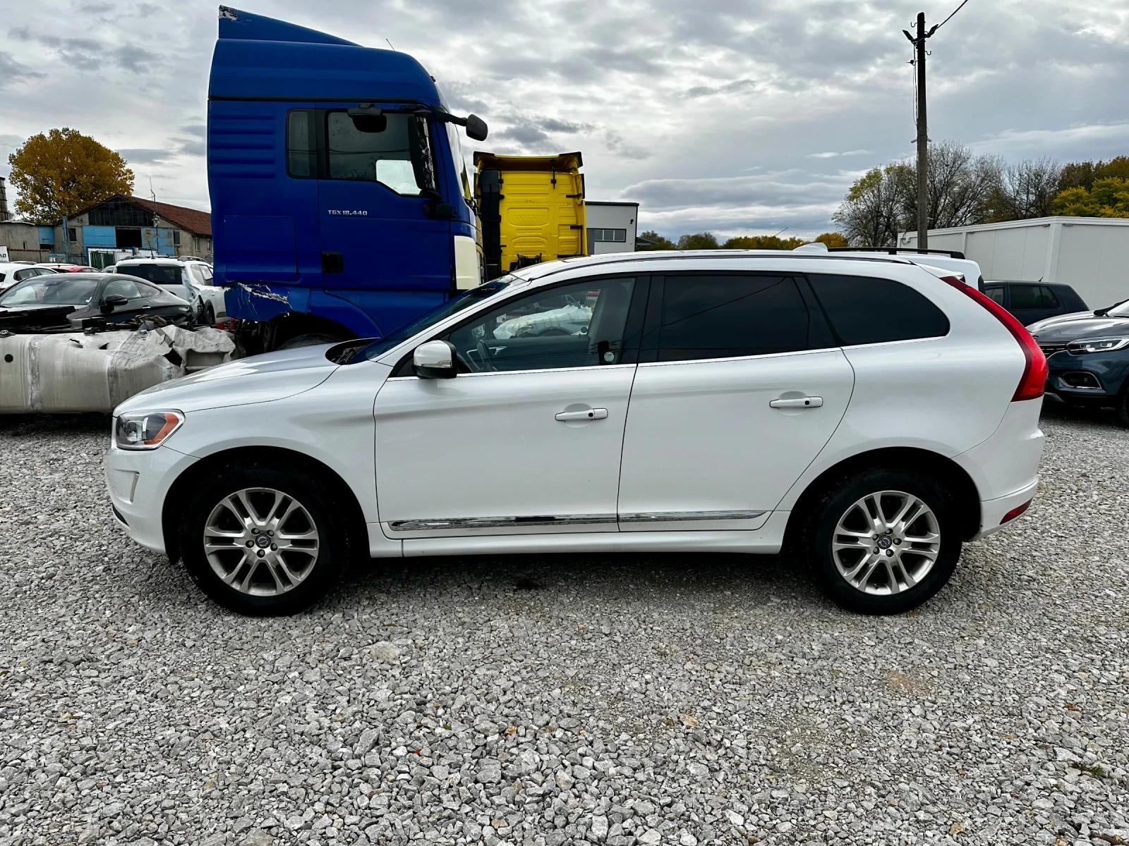 Volvo XC60 Facelift T5  - изображение 5