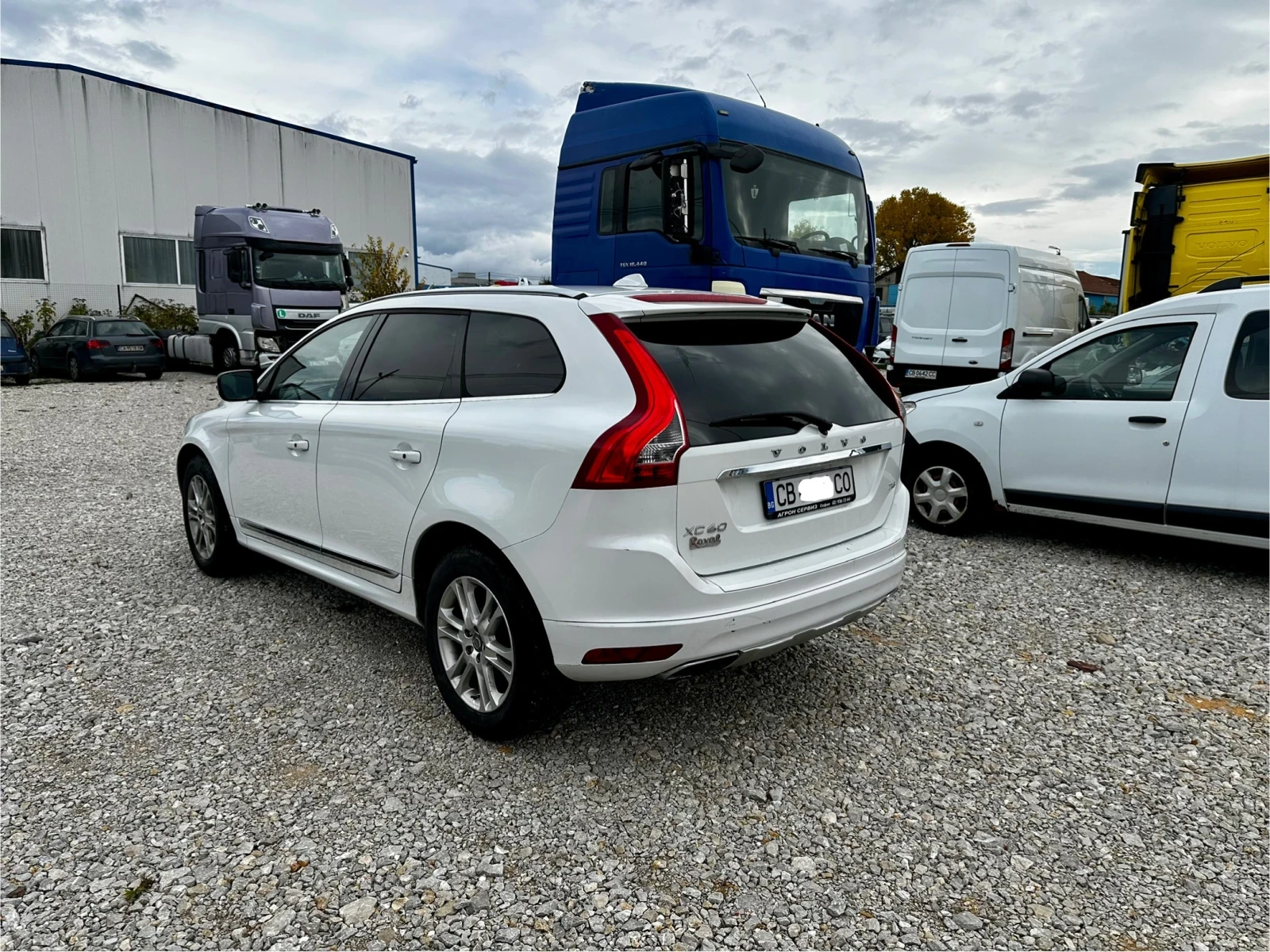 Volvo XC60 Facelift T5  - изображение 6
