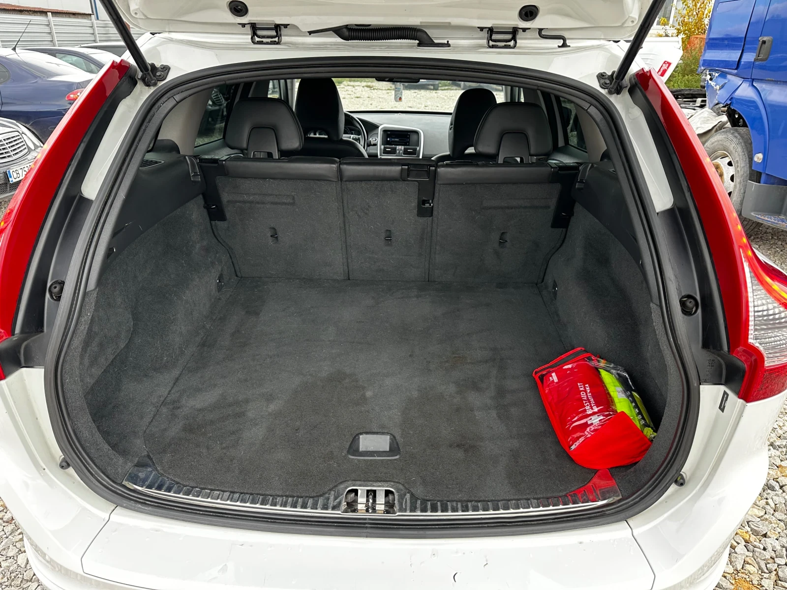 Volvo XC60 * * 245hp 5 * 8*  | Mobile.bg   12