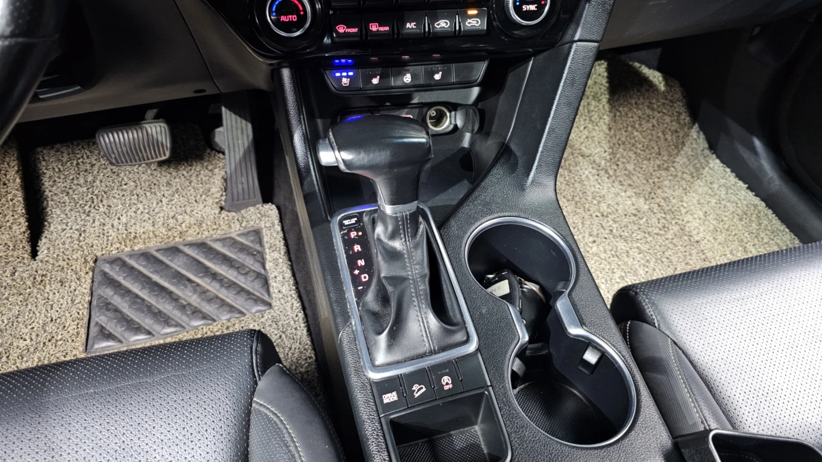 Kia Sportage 2.0 2WD NOBLESSE  - изображение 8