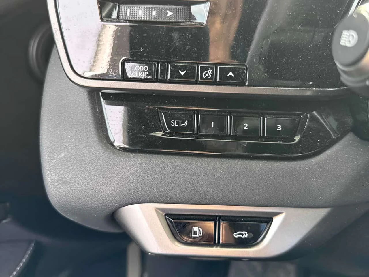 Lexus RX 350h CARFAX, снимка 11 - Автомобили и джипове - 53990986