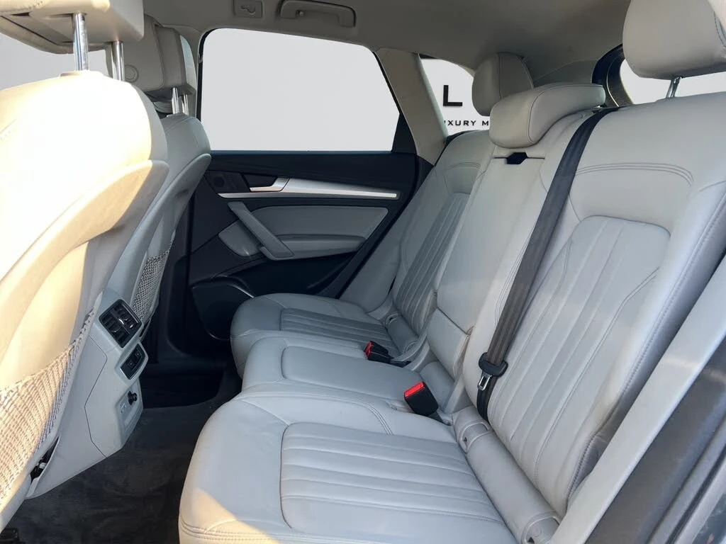 Audi Q5 Quattro* Komfort* АвтоКредит* (ЦЕНА ДО БГ), снимка 10 - Автомобили и джипове - 54039061