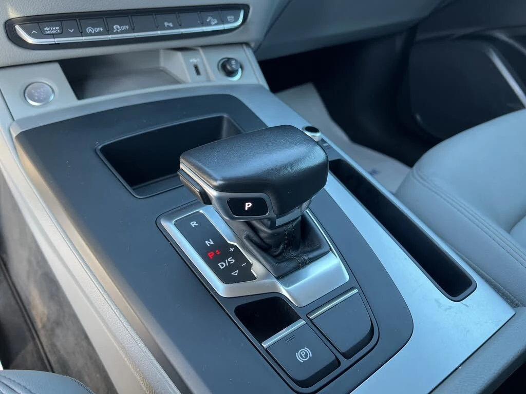 Audi Q5 Quattro* Komfort* АвтоКредит* (ЦЕНА ДО БГ), снимка 14 - Автомобили и джипове - 54039061