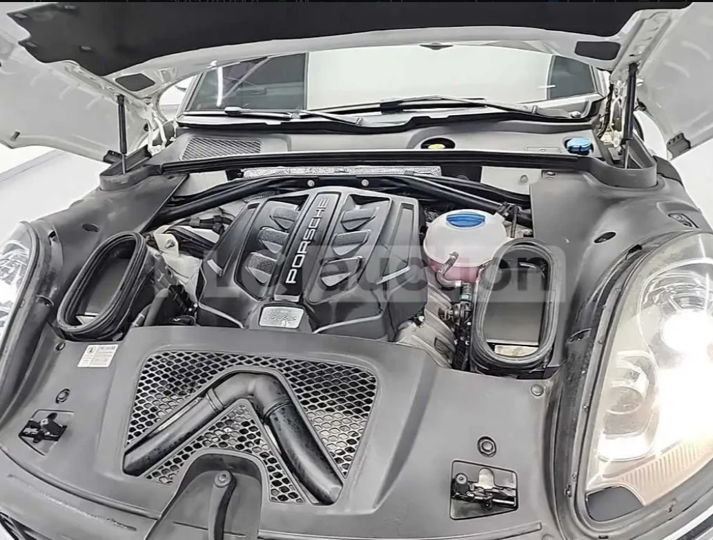 Porsche Macan S* ПОДГРЕВИ* ОБДУХВАНЕ* ПАНОРАМА, снимка 14 - Автомобили и джипове - 54161239