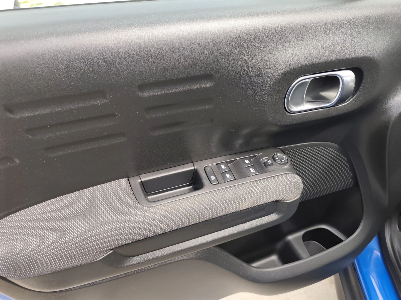 Citroen C3 Aircross 120кс., Евро 6д, Италия , снимка 13 - Автомобили и джипове - 54214022