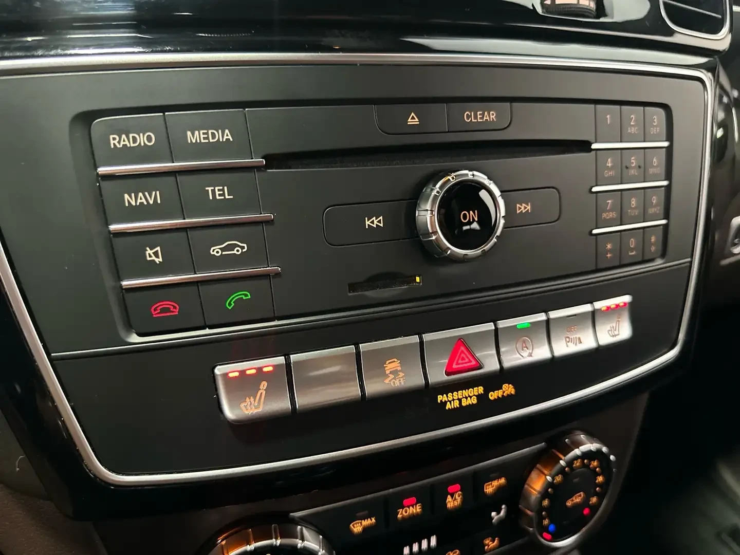 Mercedes-Benz GLE 400 AMG* 4MATIC* DISTRONIC* H/K* , снимка 12 - Автомобили и джипове - 55378330