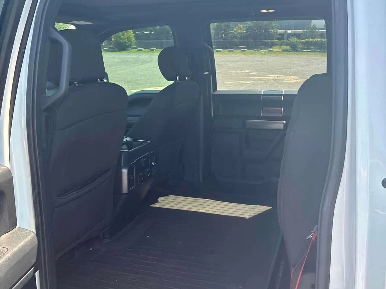 Ford F150 * 4WD SuperCrew 5.5' Box * CARFAX * ЦЕНА ДО БГ, снимка 11 - Автомобили и джипове - 55546276