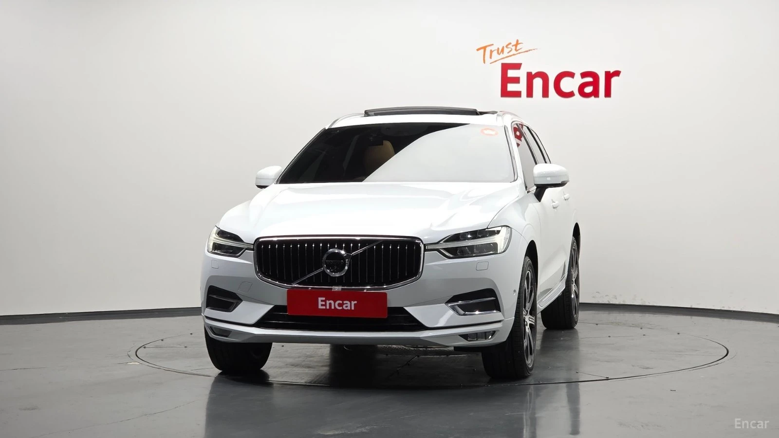 Volvo XC60 * D5* ПАНО* LED* KEYLESS* Camera* ПОДГРЕВ* 360* , снимка 3 - Автомобили и джипове - 55573343