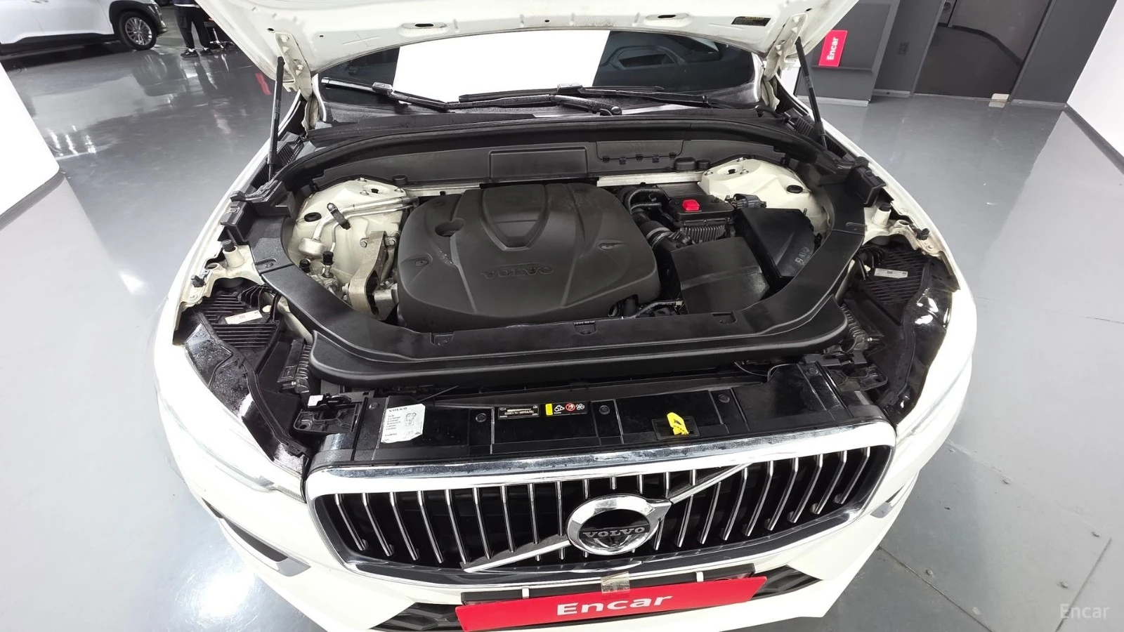 Volvo XC60 * D5* ПАНО* LED* KEYLESS* Camera* ПОДГРЕВ* 360* , снимка 6 - Автомобили и джипове - 55573343