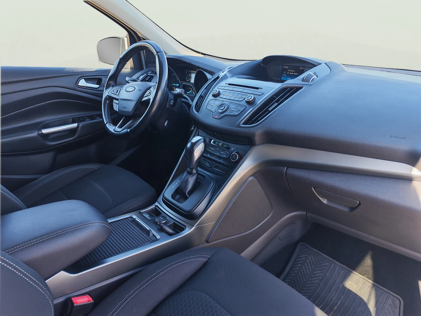 Ford Kuga 1.5 TDCi, снимка 10 - Автомобили и джипове - 56122127