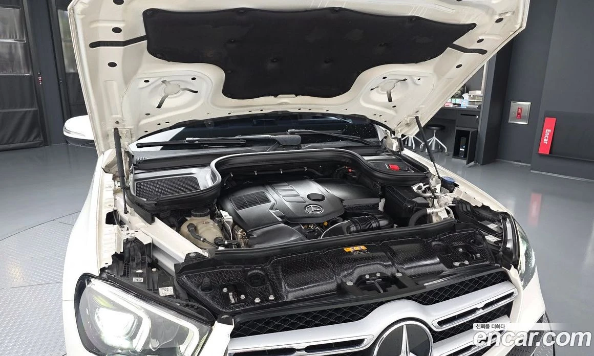 Mercedes-Benz GLE GLE300d 4MATIC, снимка 6 - Автомобили и джипове - 56122758
