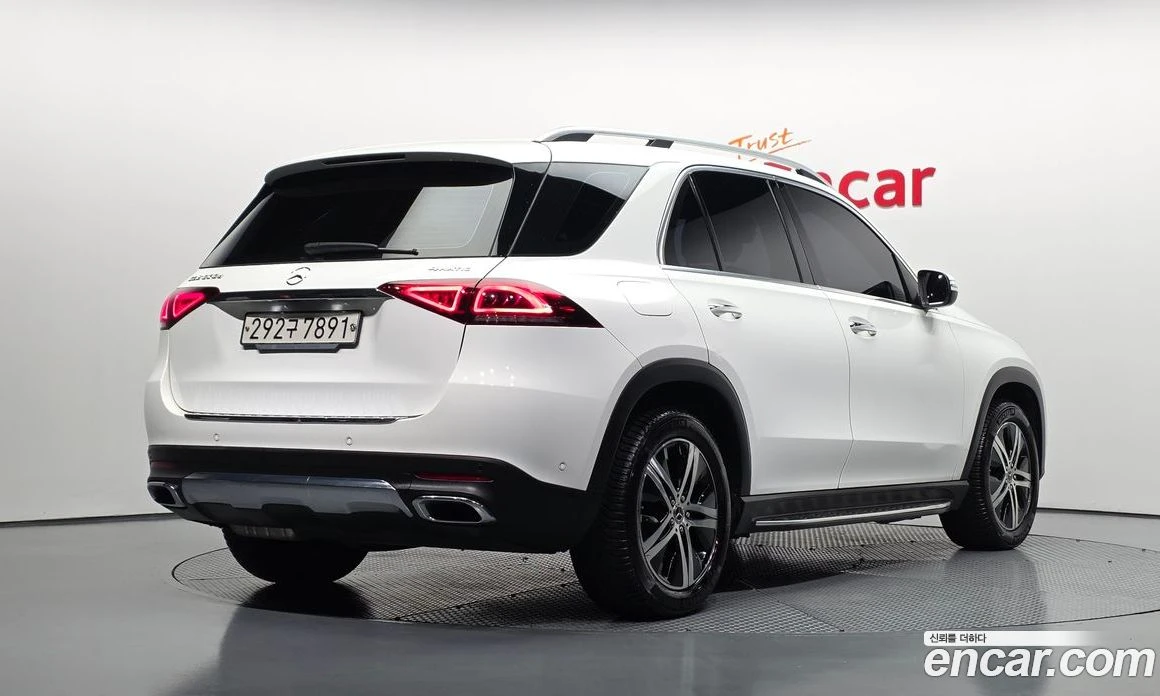 Mercedes-Benz GLE GLE300d 4MATIC, снимка 2 - Автомобили и джипове - 56122758