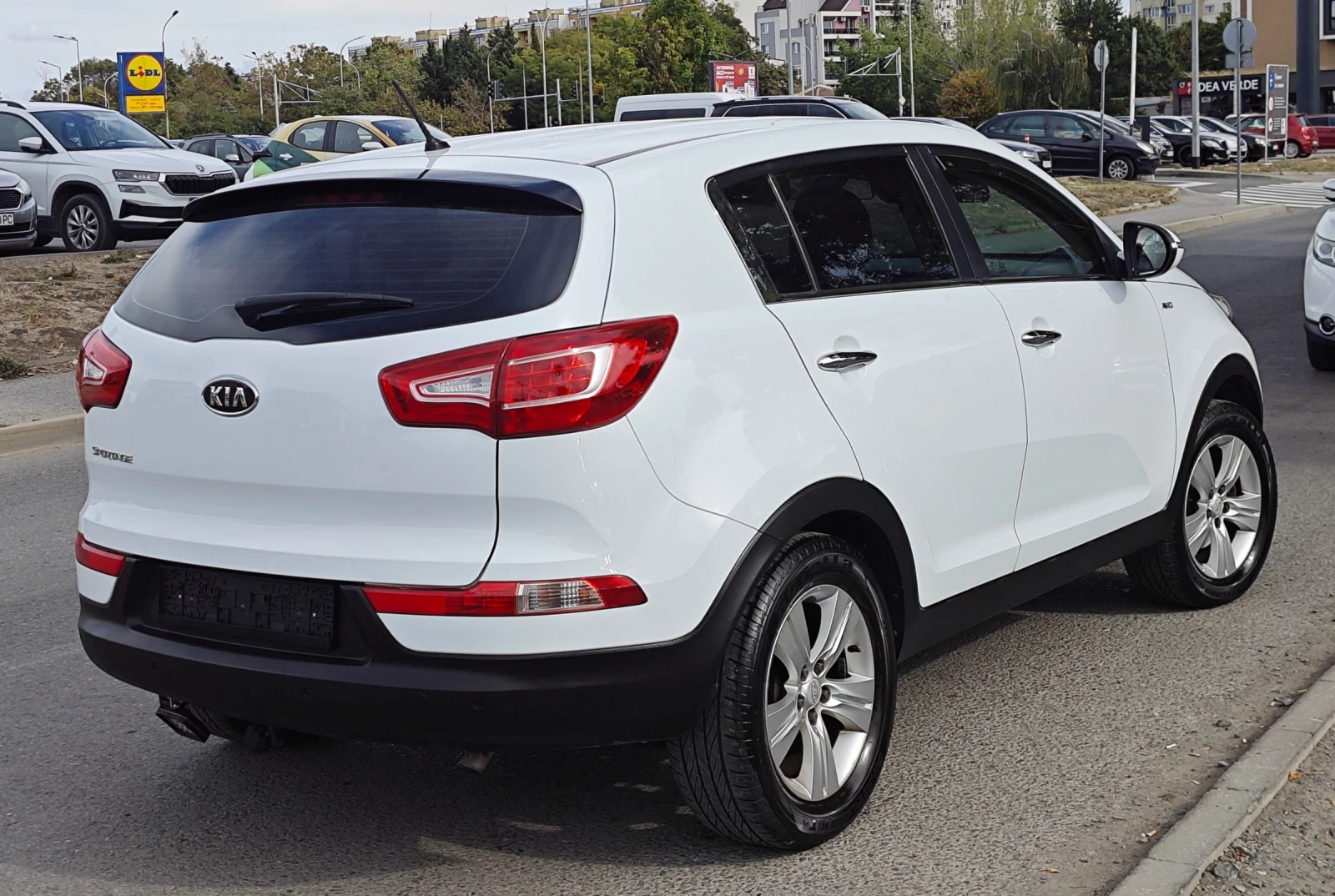Kia Sportage 2.0-4х4, снимка 6 - Автомобили и джипове - 56226169