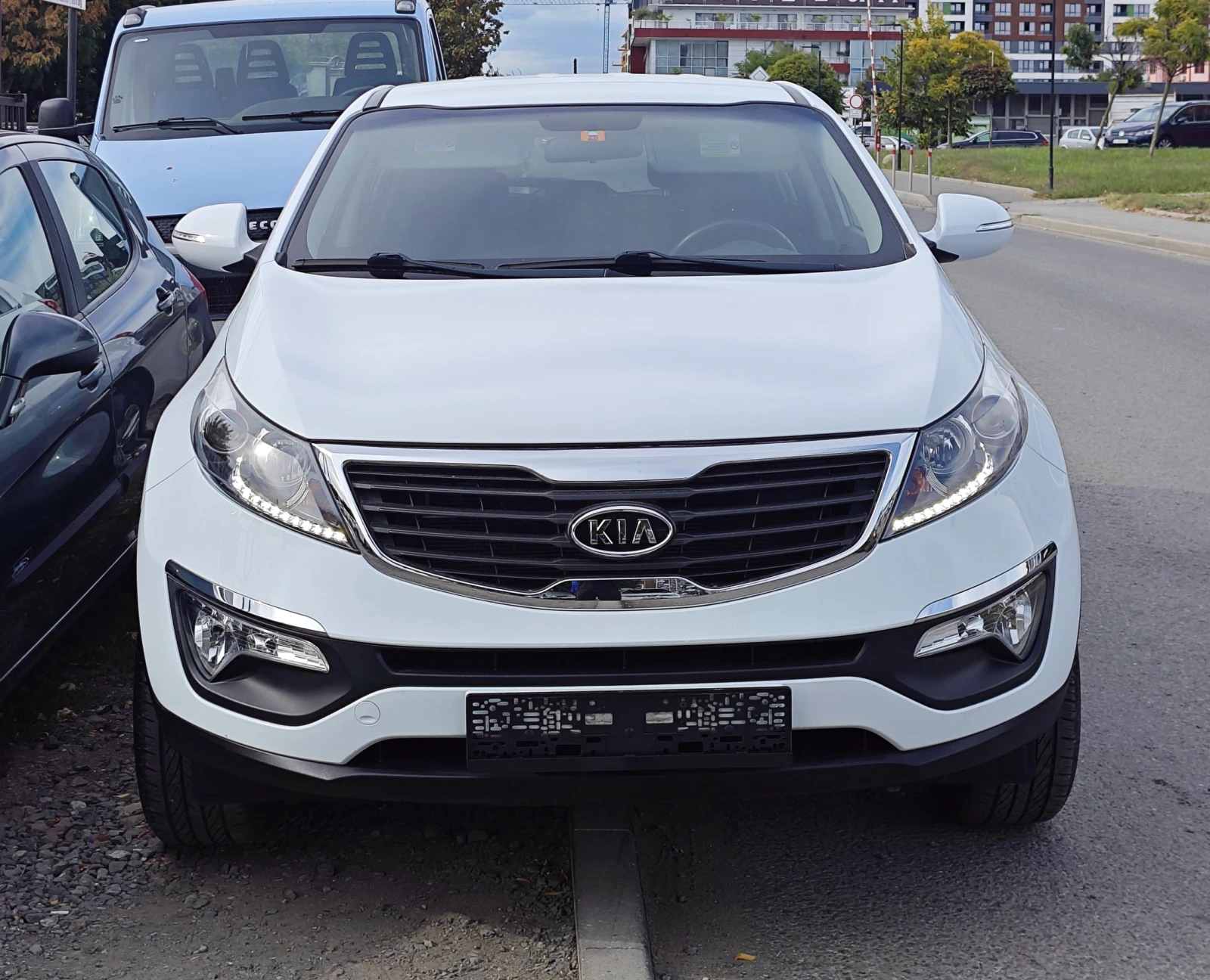 Kia Sportage 2.0-4х4, снимка 2 - Автомобили и джипове - 56226169