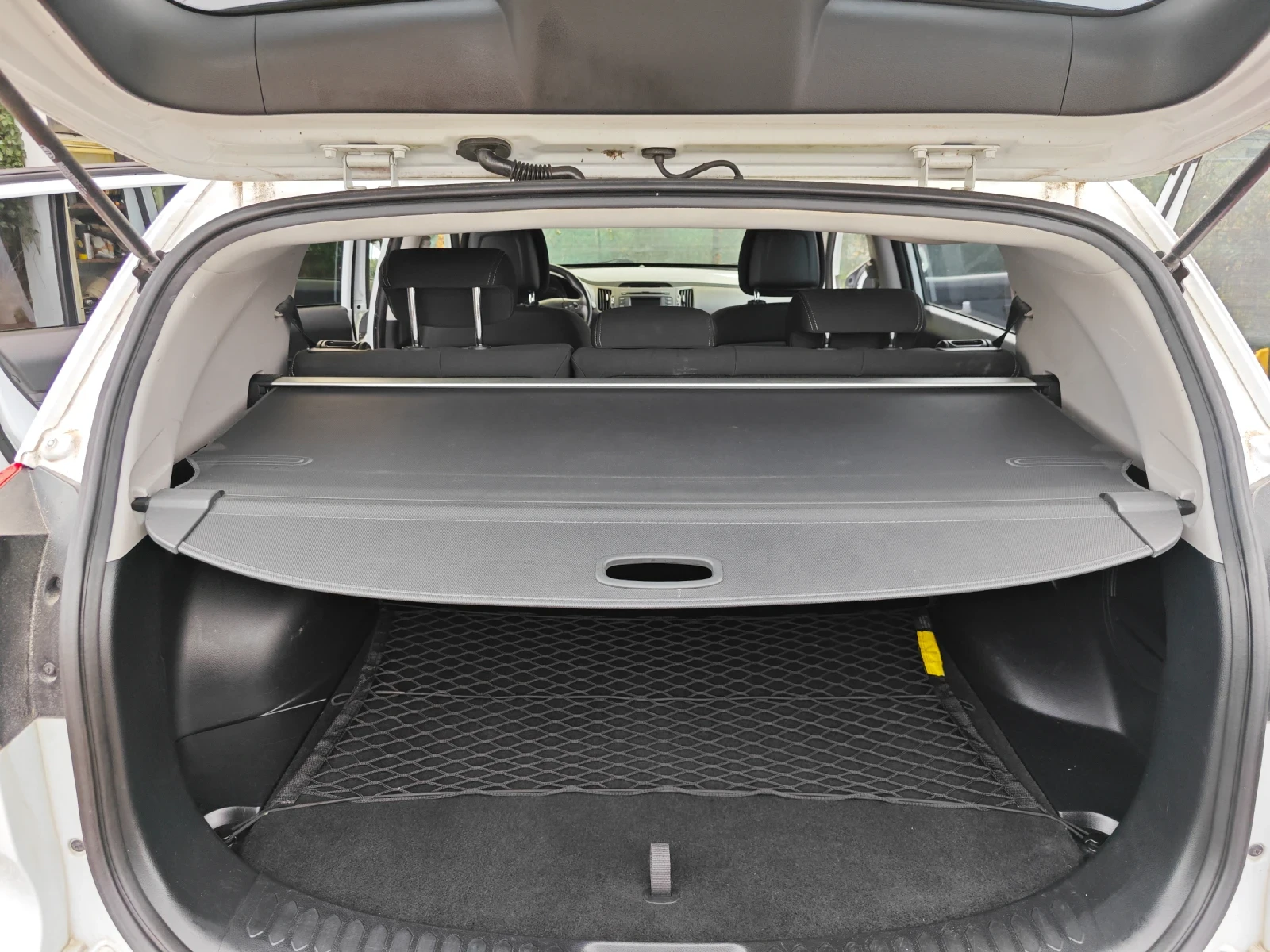 Kia Sportage 2.0-4х4, снимка 13 - Автомобили и джипове - 56226169