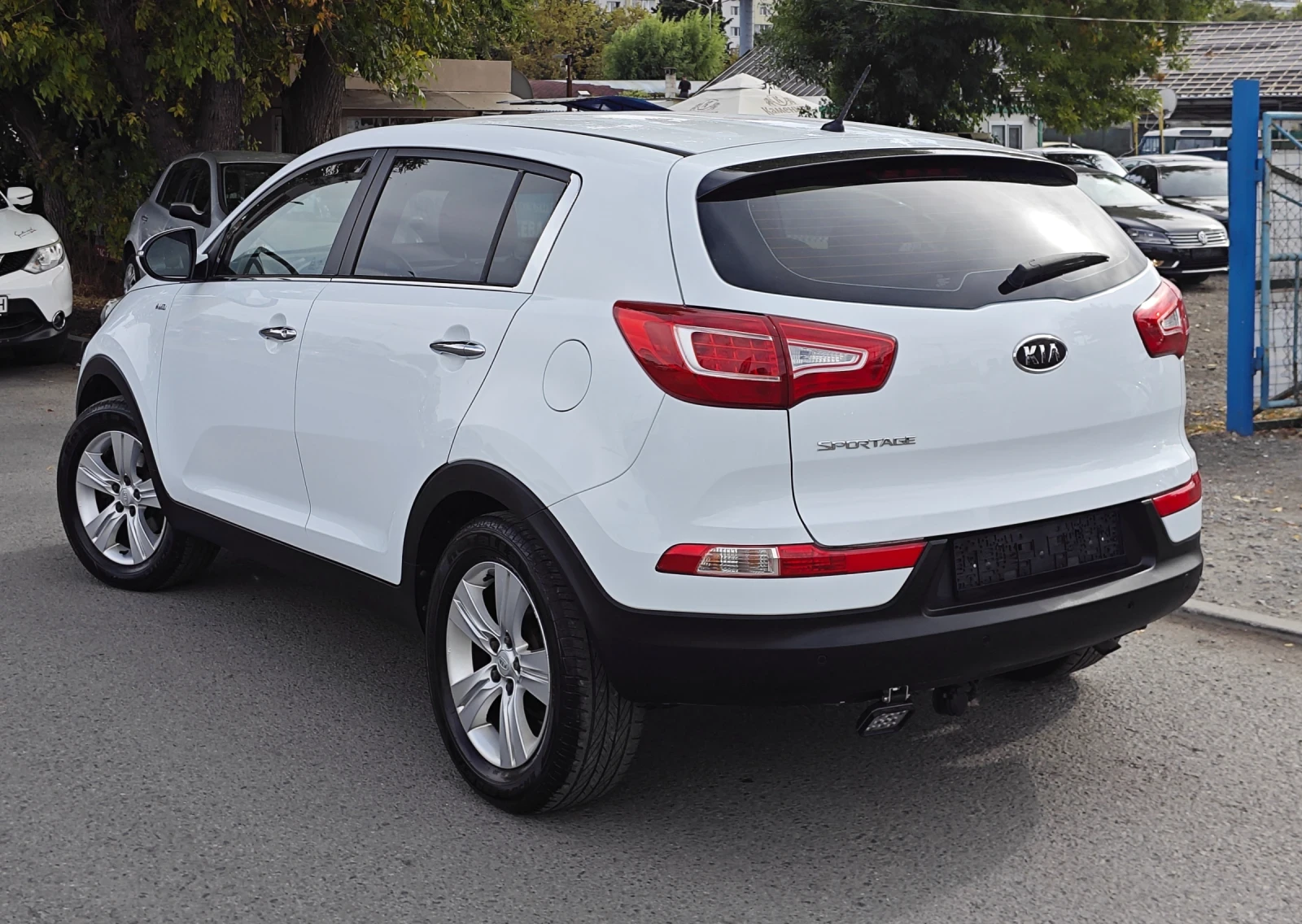 Kia Sportage 2.0-4х4, снимка 4 - Автомобили и джипове - 56226169