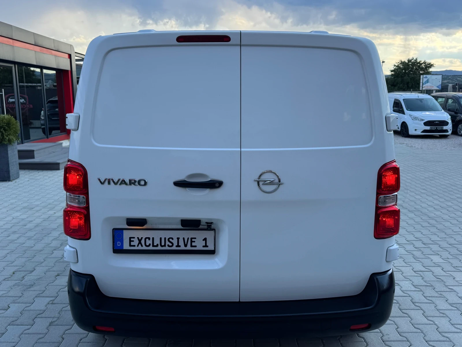 Opel Vivaro 1.5CDTI NAVI CAMERA , снимка 4 - Бусове и автобуси - 54873305