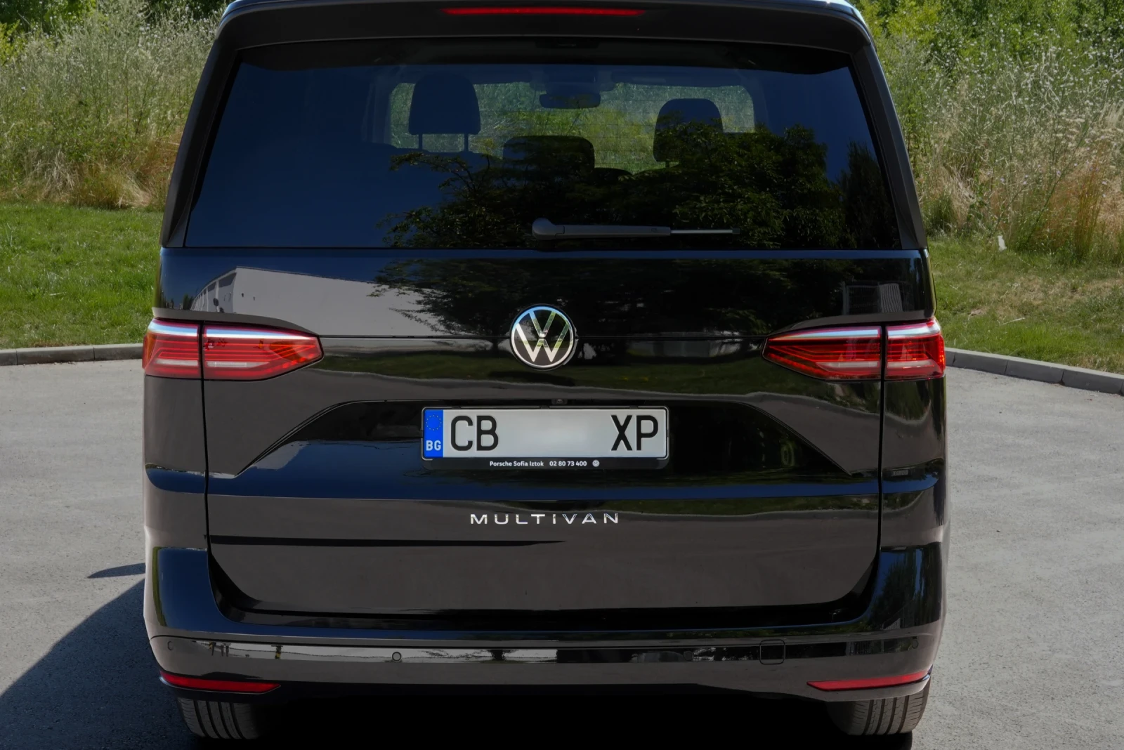 VW Multivan, снимка 4 - Бусове и автобуси - 55424542